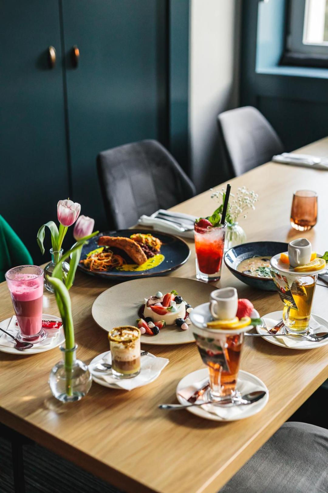 Hotel Akwawit Leszno  Ngoại thất bức ảnh